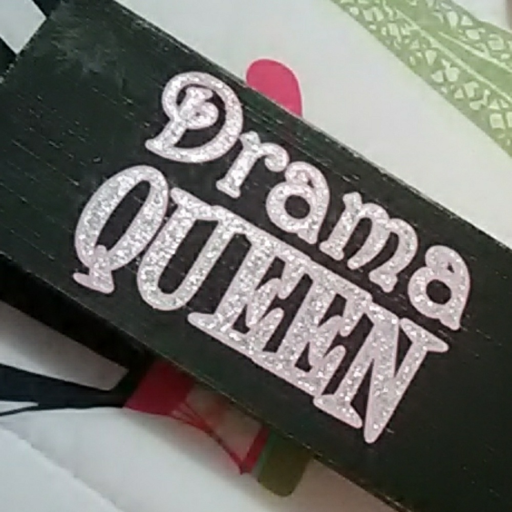 2.5×6 Drama QUEEN sighn